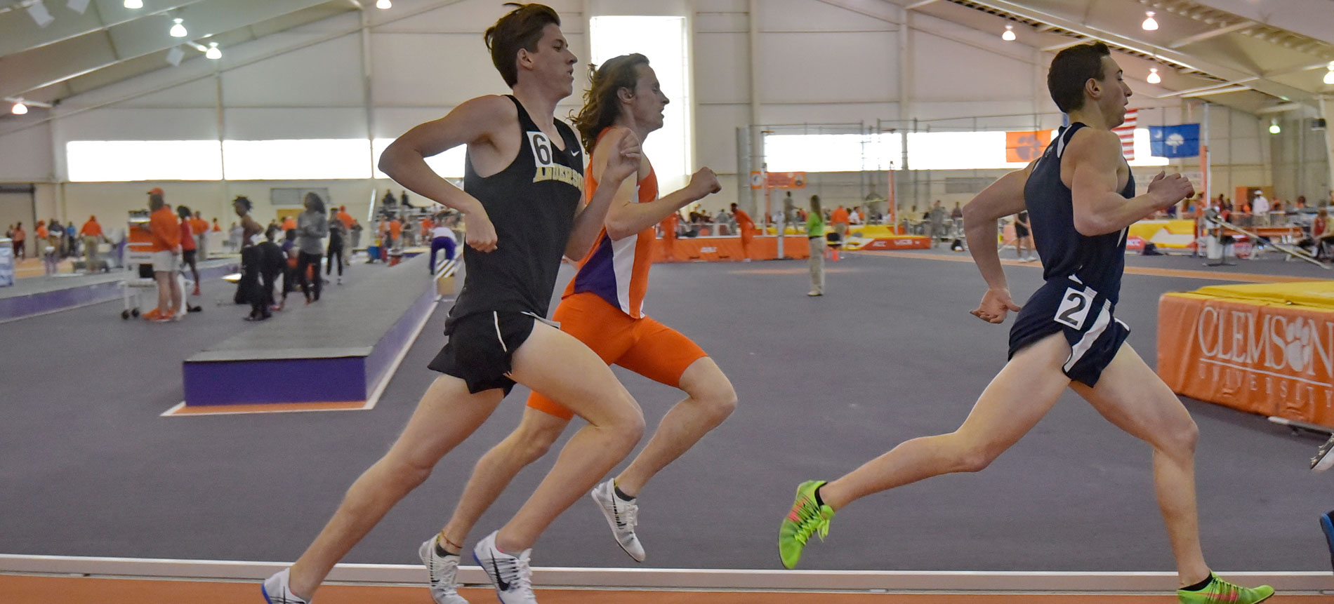 Track and Field Opens Indoor Season at Grand Valley State