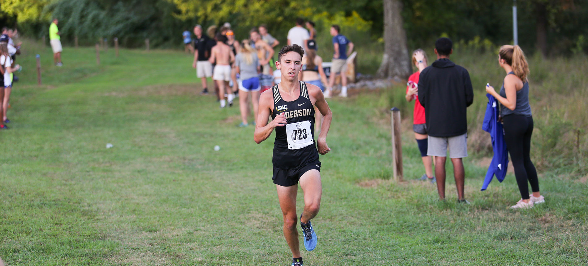 Men’s Cross Country Finishes Tied for 11th at the Rock Pre-National Meet