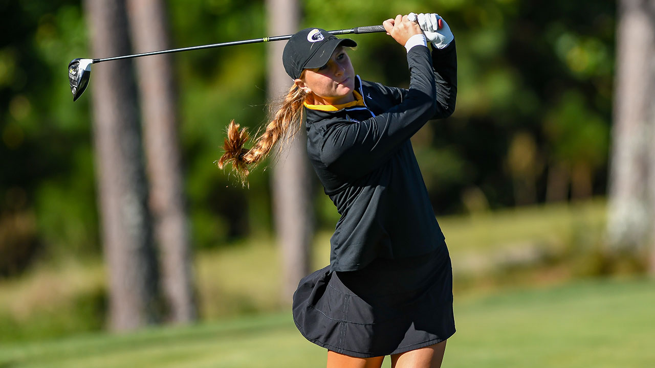 Women’s Golf in First Place Following First Two Rounds of Low Tide Intercollegiate