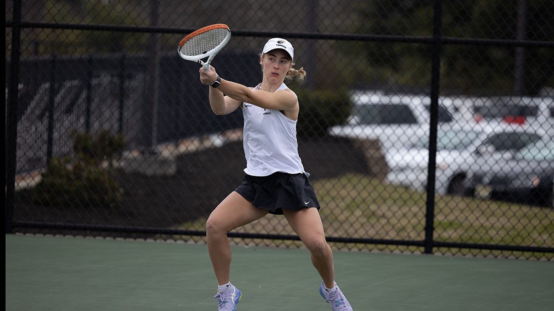 Women’s Tennis Heads Due West To Play Erskine