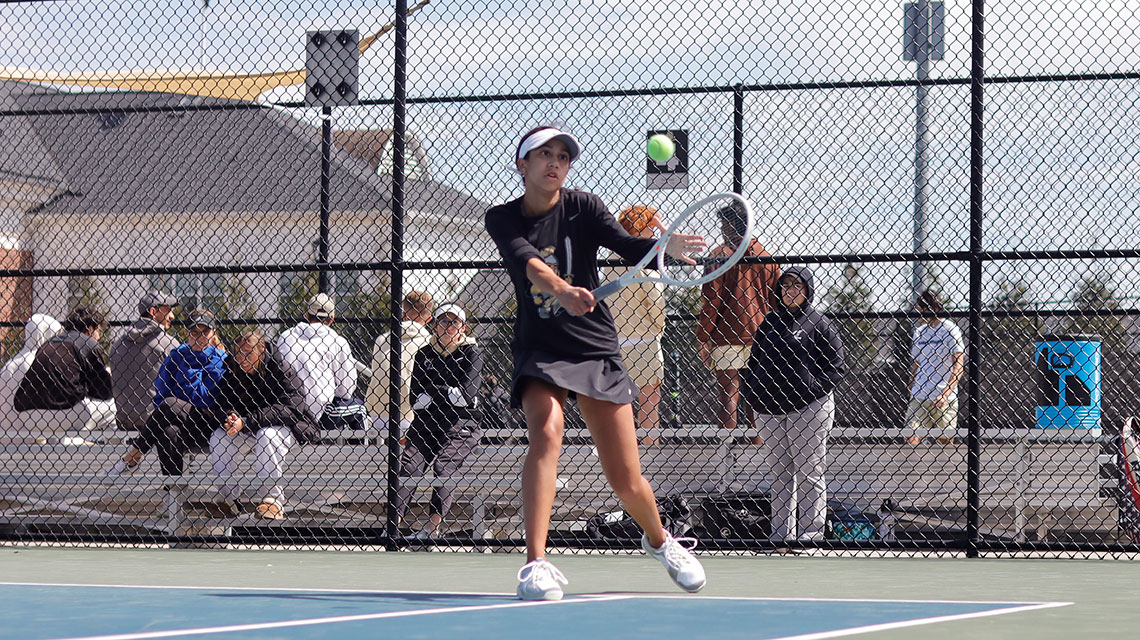 Women's Tennis Set For Two Road Matches