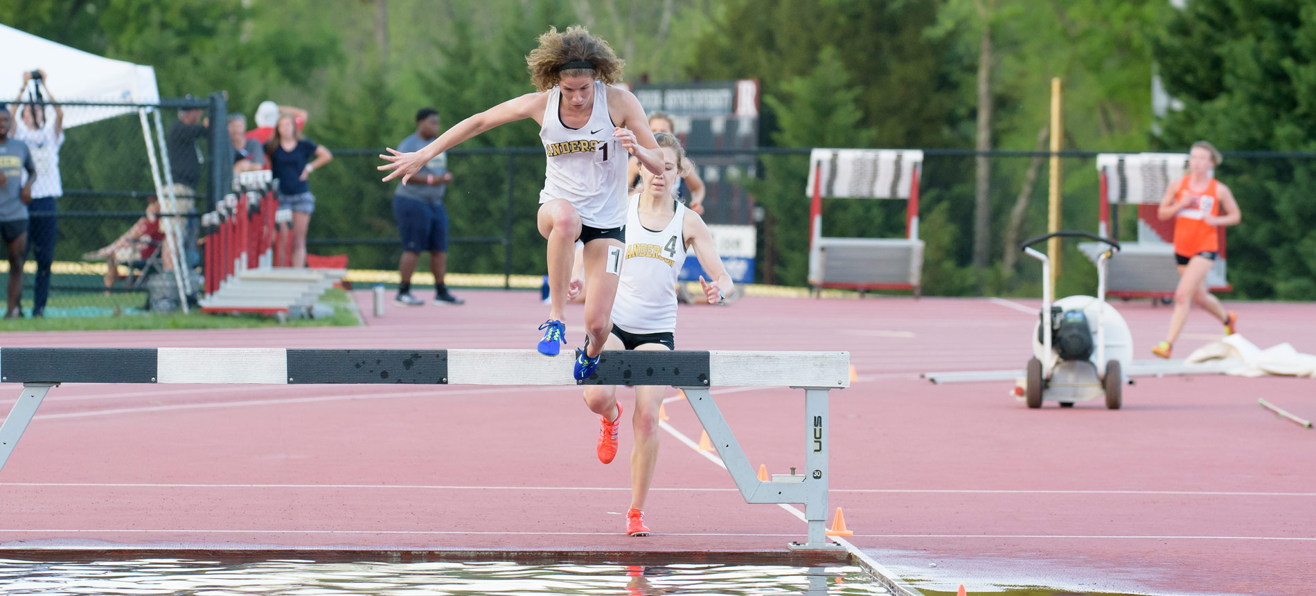Women Fourth, Men Tied for Fourth after First Day of SAC Outdoor Track and Field Championships