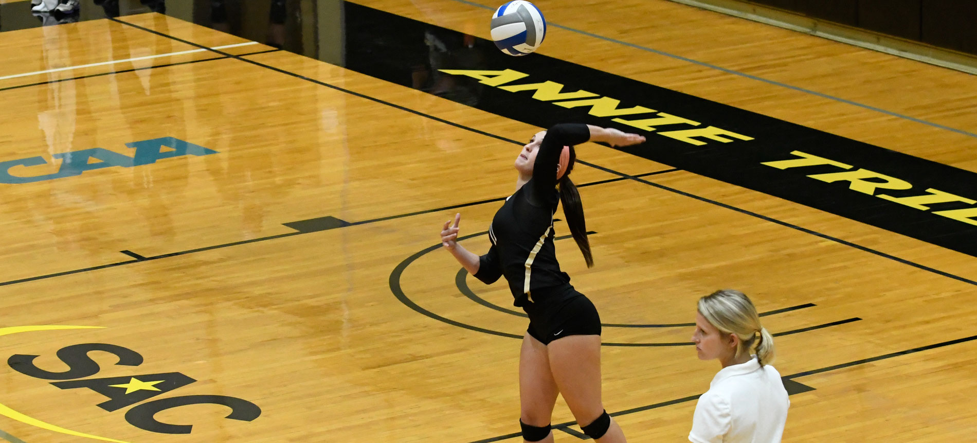 Volleyball Knocks off Coker and Erskine to Cap a Three-Win Weekend