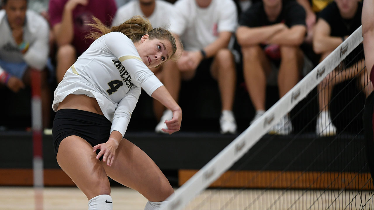 Volleyball Wraps up Regular Season with Hard-Fought Loss at Lenoir-Rhyne