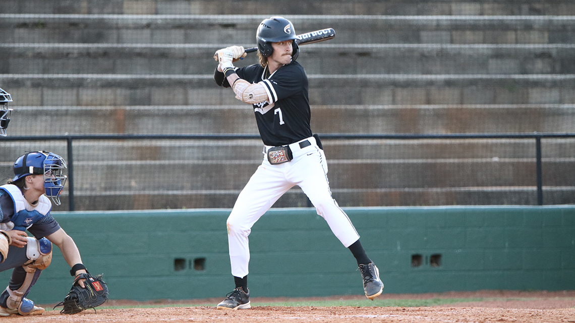 Trojans Extend Win Streak to Six With Doubleheader Sweep of Bluefield State