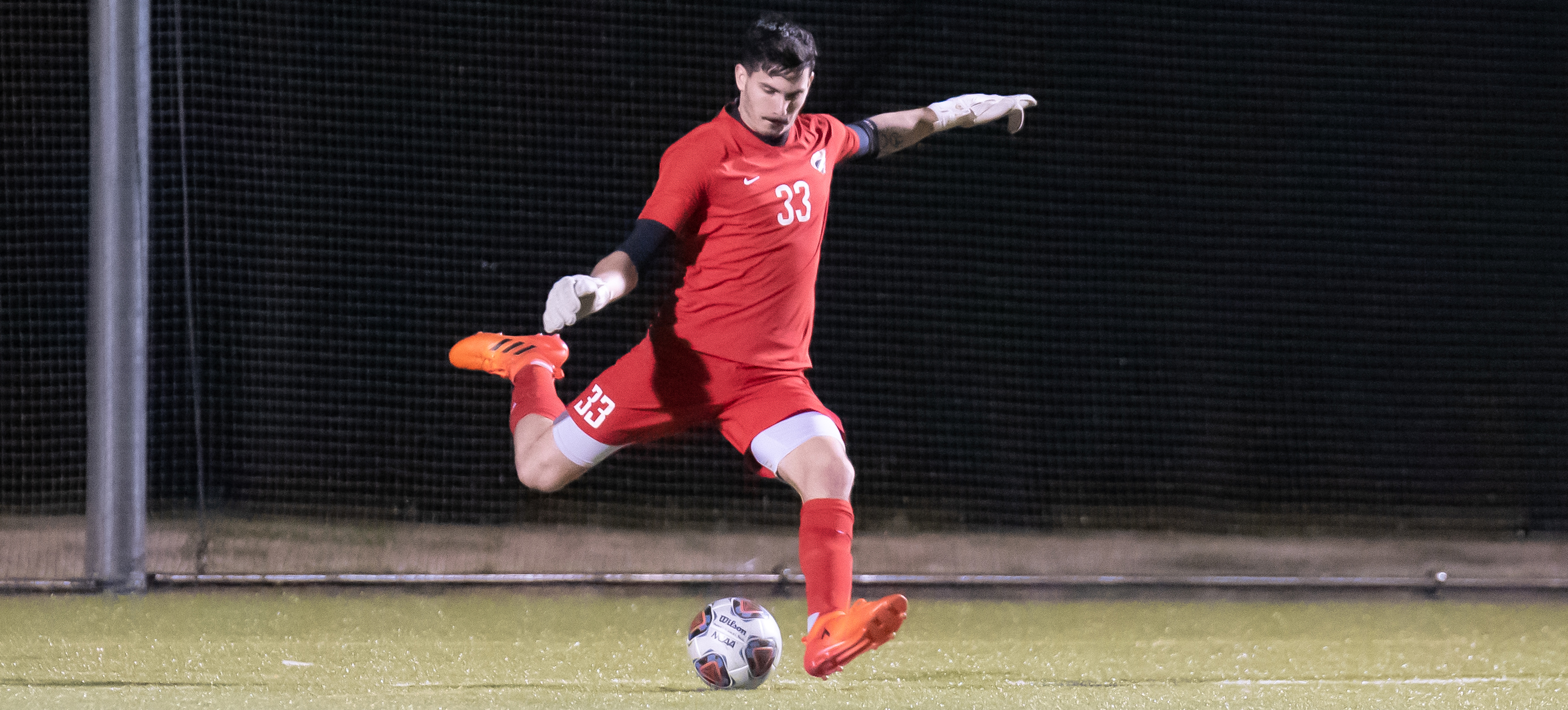 Men's Soccer Picks Up Third Consecutive Shutout Victory; Blanks Queens 1-0