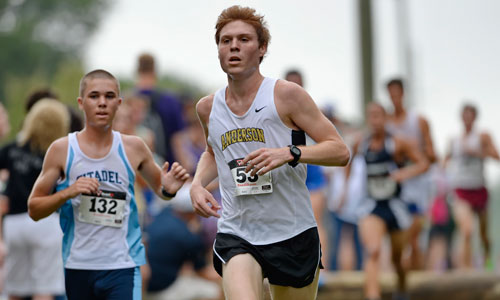 Men’s Cross Country Places 12th at Royals Challenge