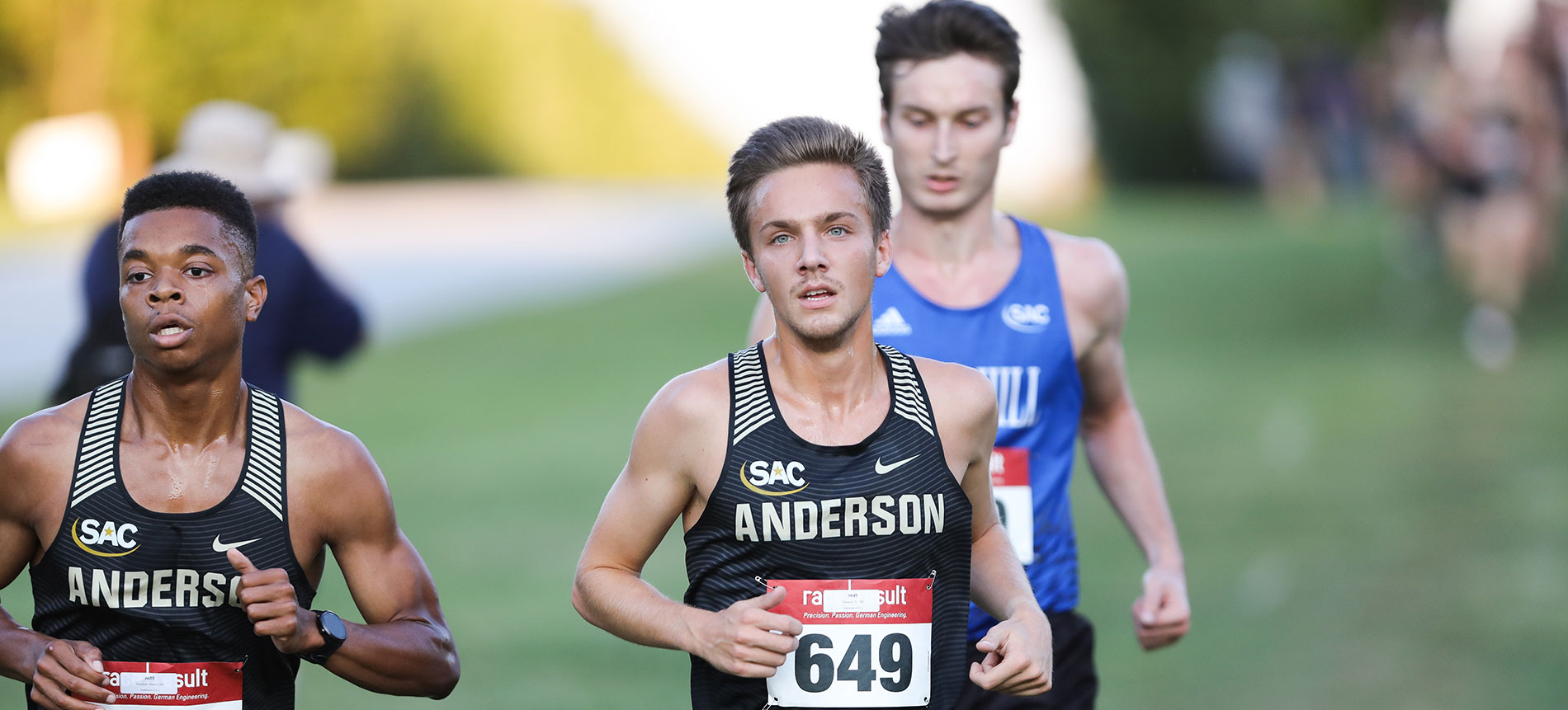 Men’s Cross Country Claims 14th Place at Royals Challenge