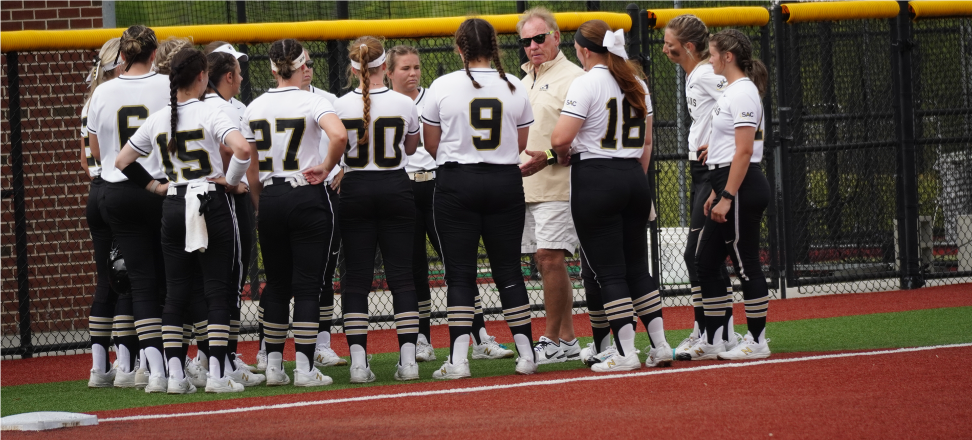 Softball Travels To Queens On Tuesday