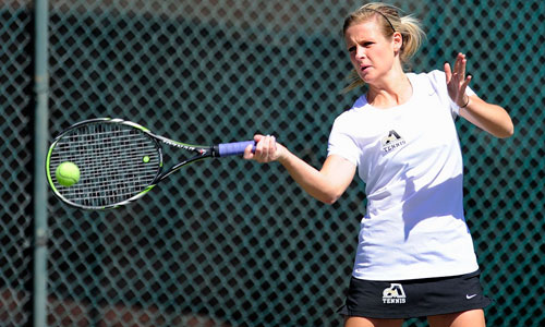 Women’s Tennis Stumbles at Home to Erskine