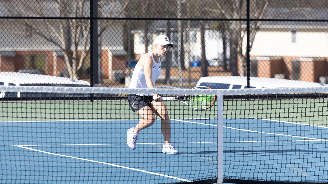 Women’s Tennis Opens Conference Play With Win Over Lenoir-Rhyne; 5-2