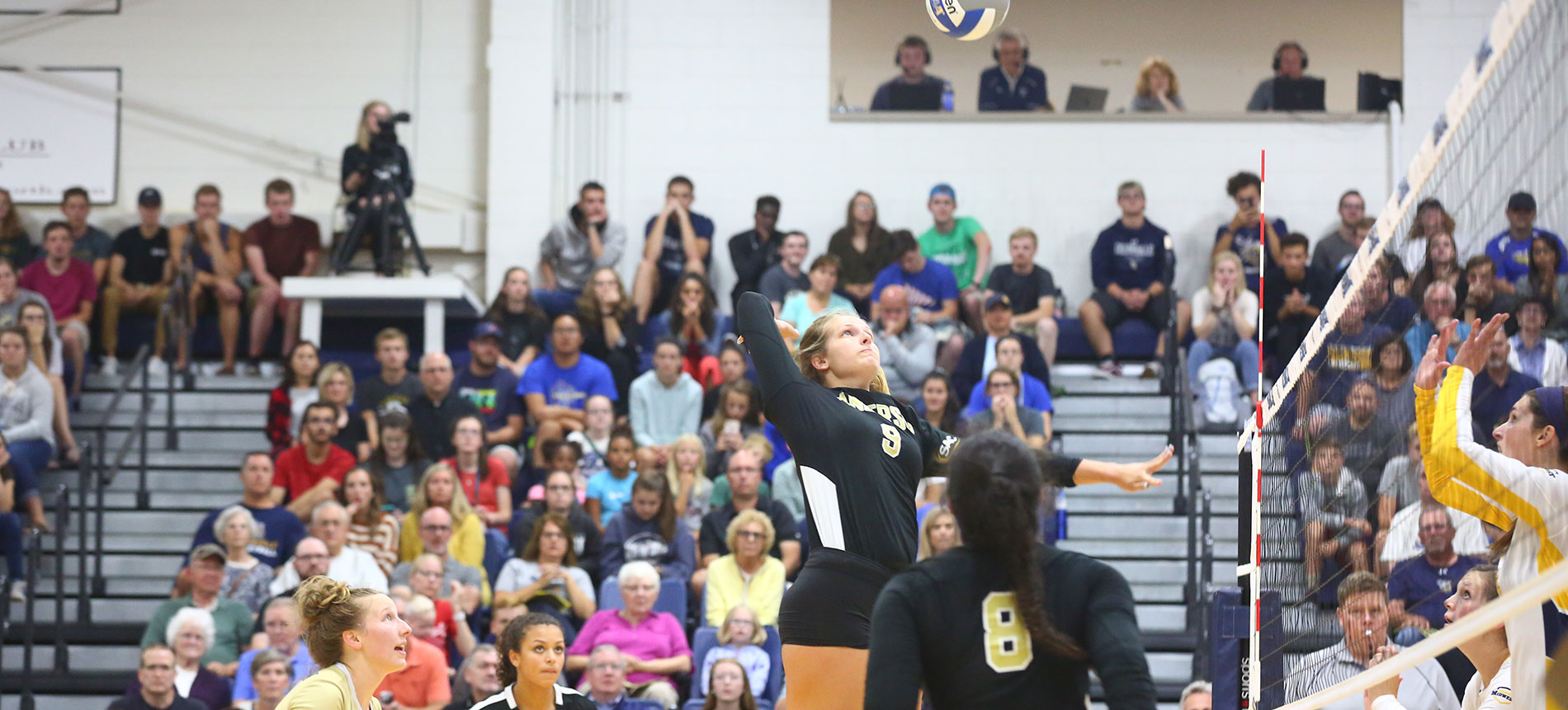 Volleyball Opens Four-Match Homestand Tuesday Night against Emmanuel